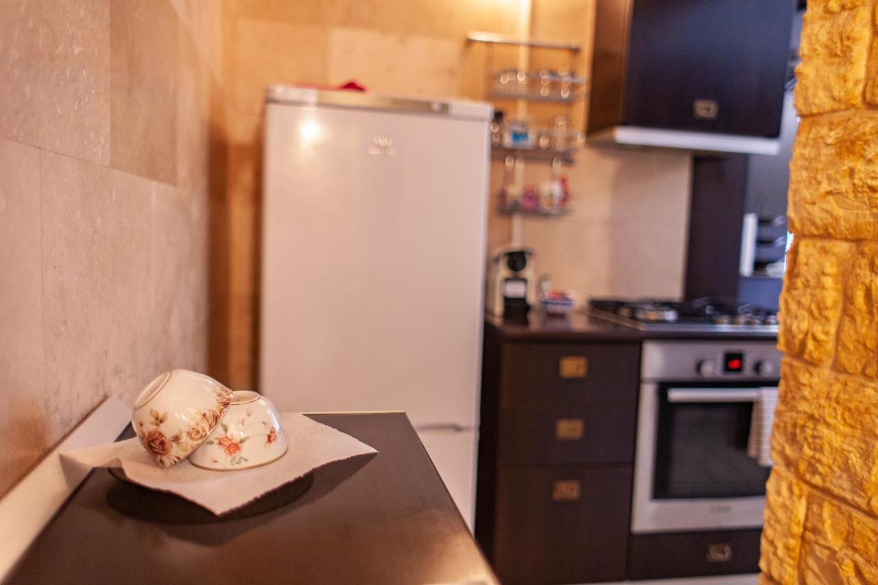 Spacious Apartment In City Centre ยาช ภายนอก รูปภาพ