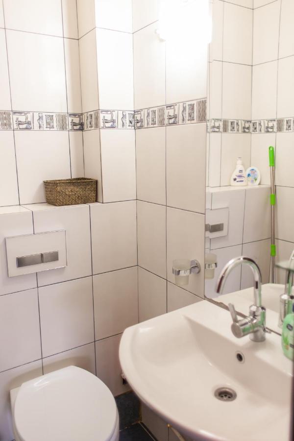 Spacious Apartment In City Centre ยาช ภายนอก รูปภาพ